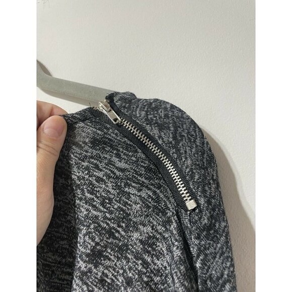 Carmen Marc Valvo Grey Boatneck Zipper Detail Blouse Size Small - Picture 4 of 5